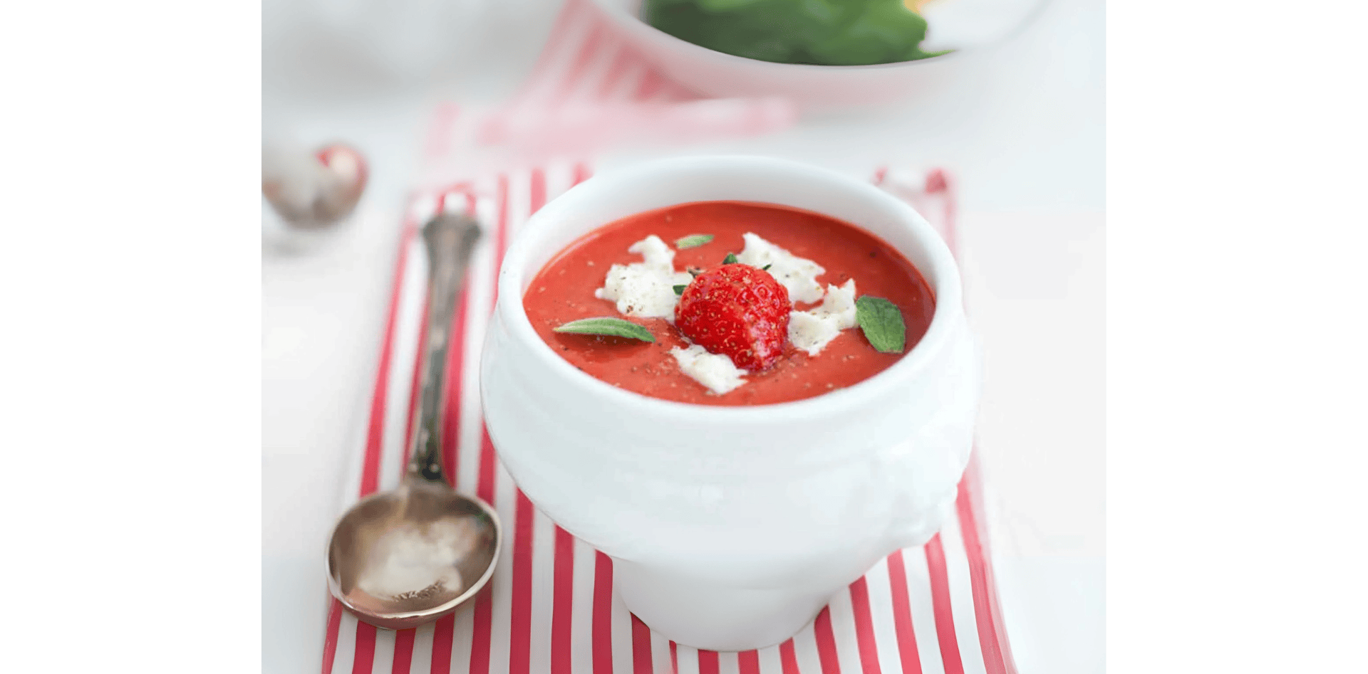 Tomatencreme-dip mit knusprigen kapern