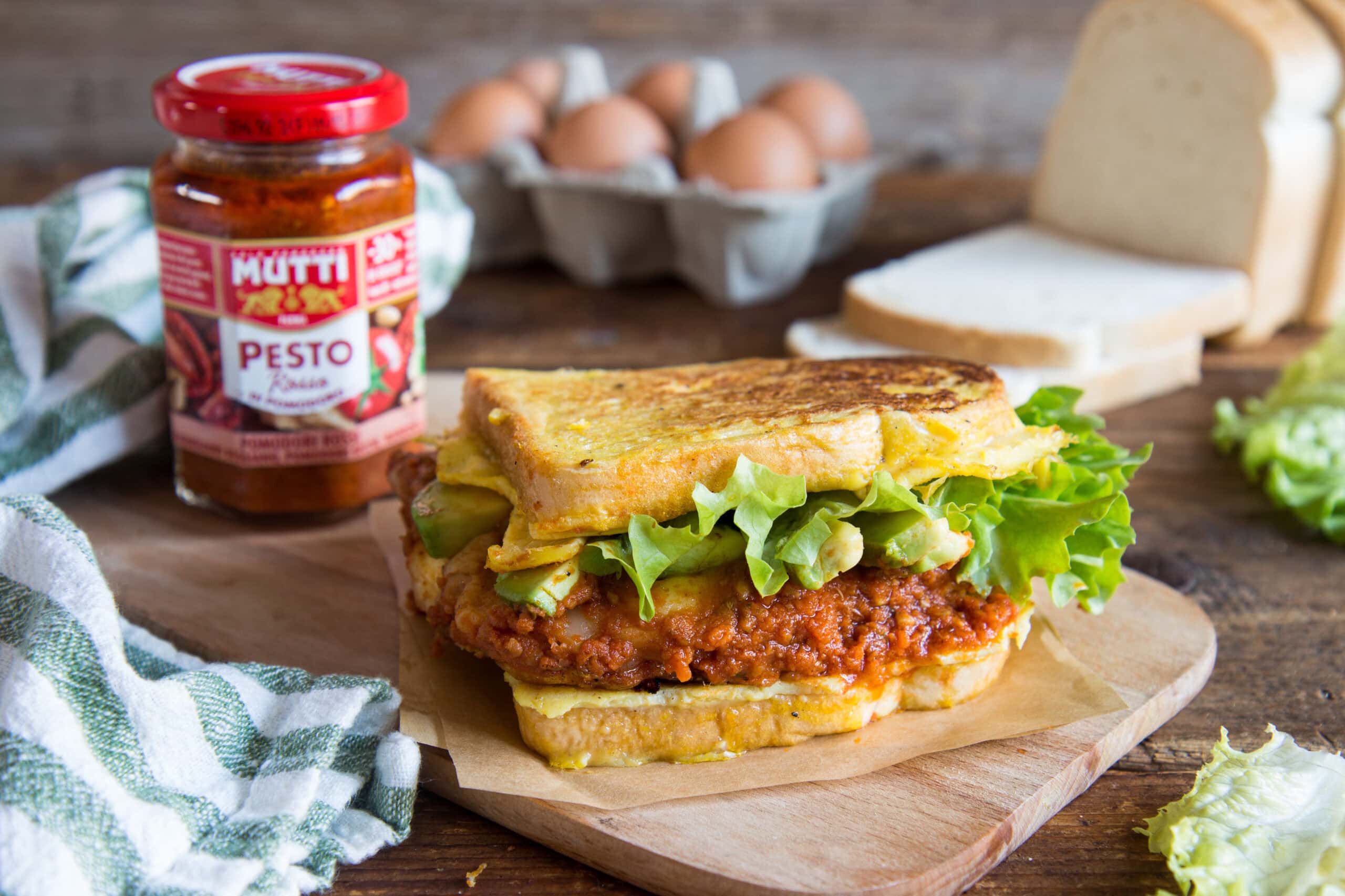 Avocado Tomatenpesto Sandwich