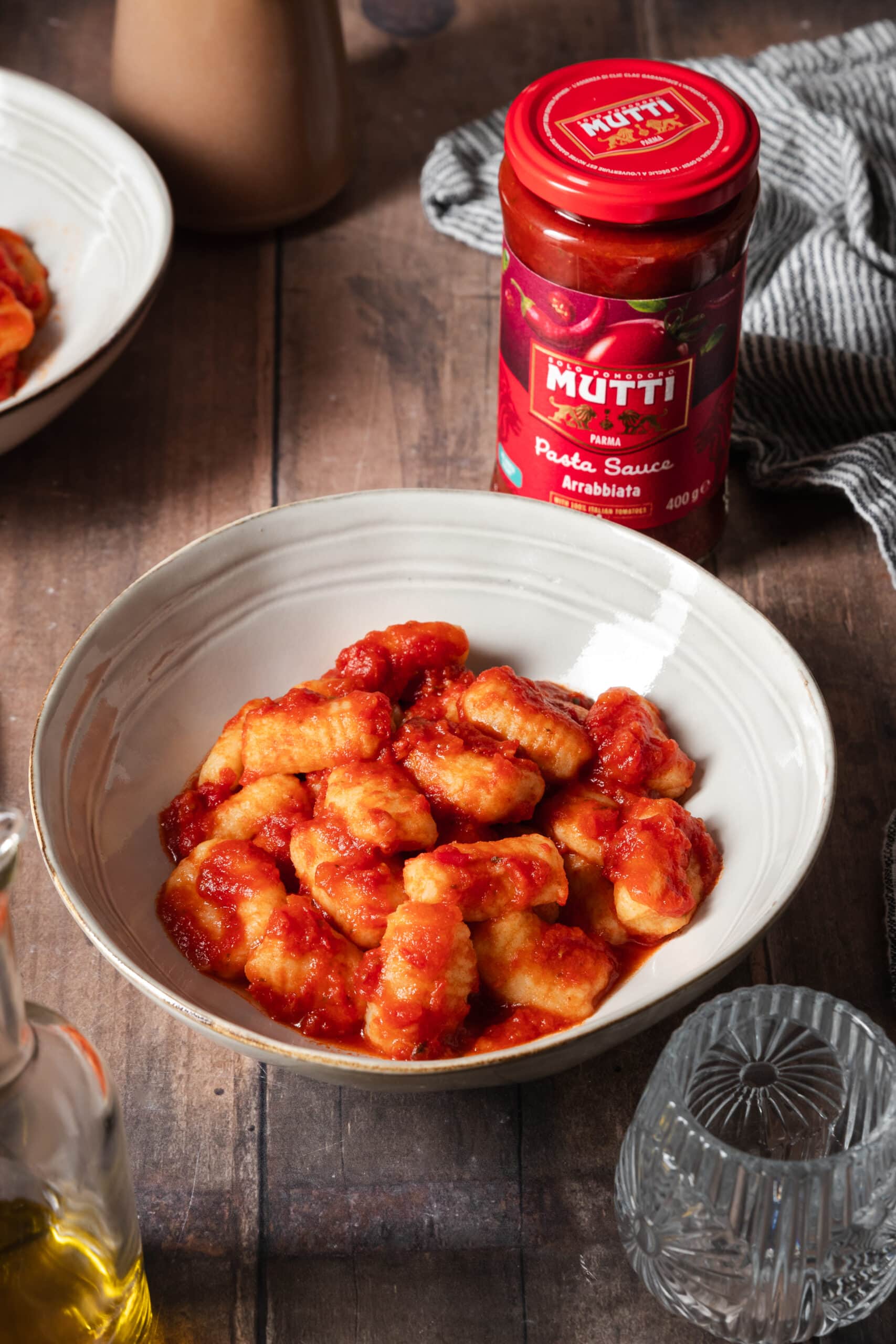 Gnocchi mit scharfer Tomatensauce