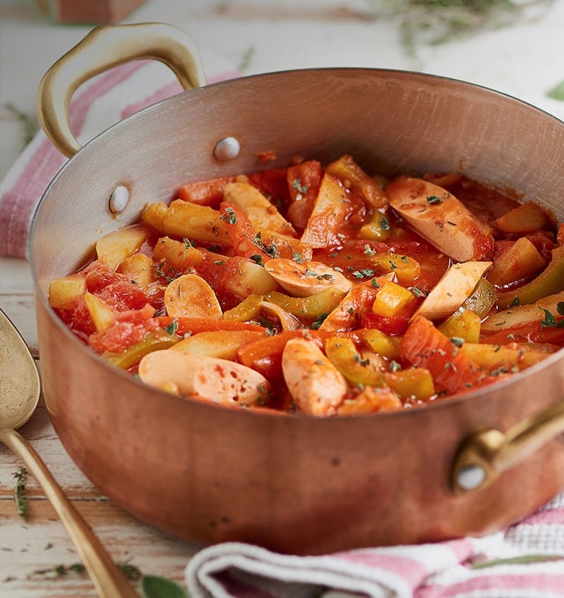 Goulash de saucisses et légumes Goulash de saucisses et légumes