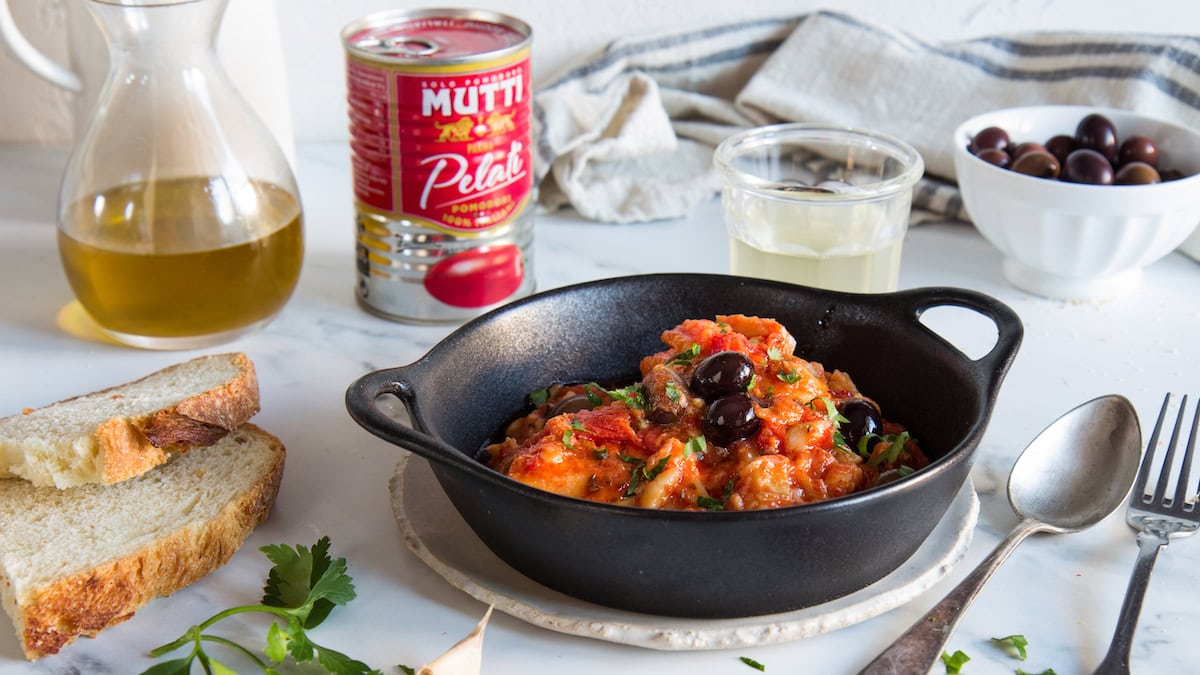 Poisson et sauce tomate alla Livornese Poisson et sauce tomate alla Livornese