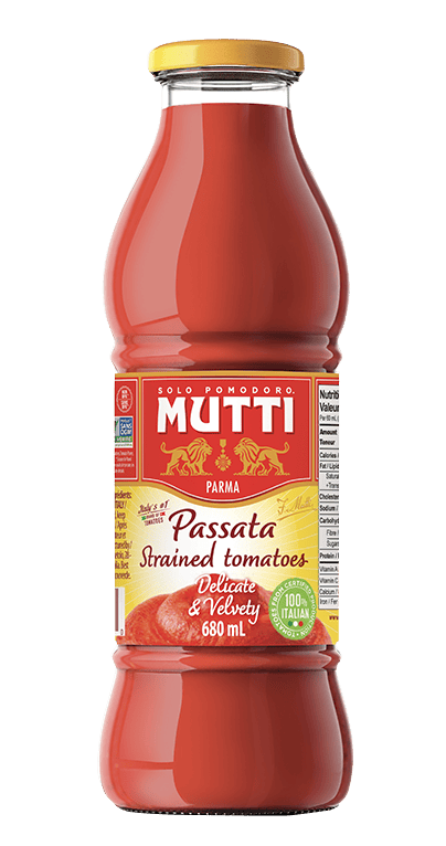 strained tomatoes paste