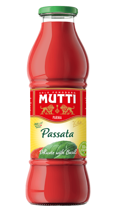 Passata tomatoes with basil