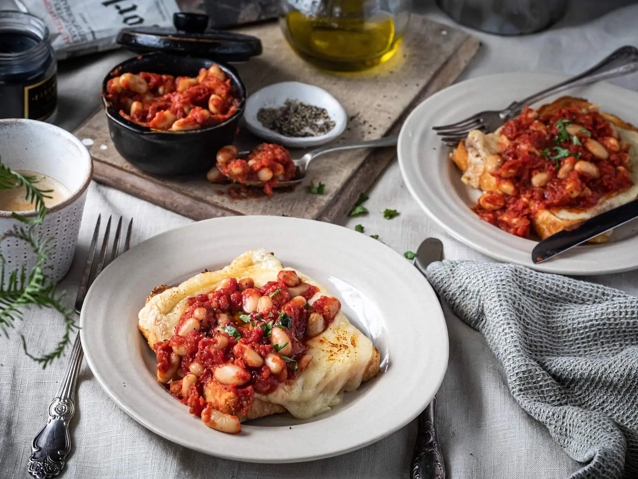 Beans and toast made with chopped tomatoes