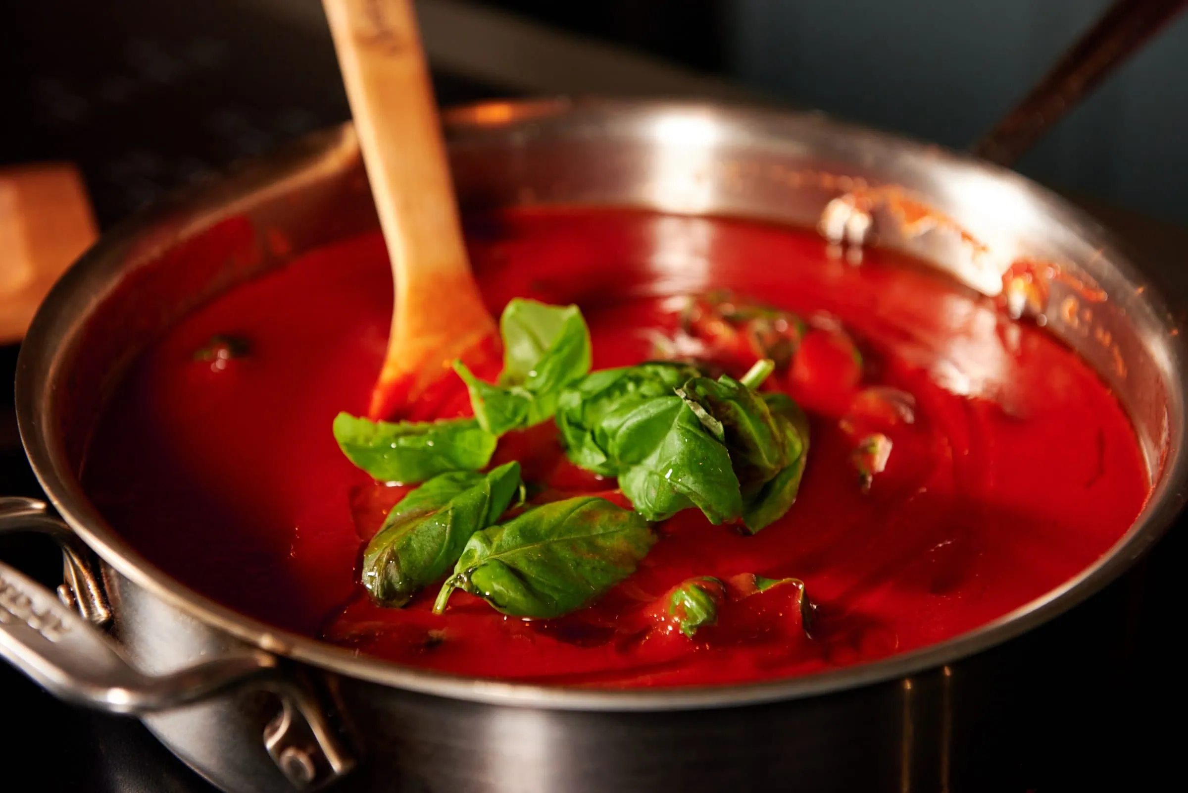 Pomodoro e Basilico Sauce (Italian Tomato Basil Sauce) Pomodoro e Basilico Sauce (Italian Tomato Basil Sauce)