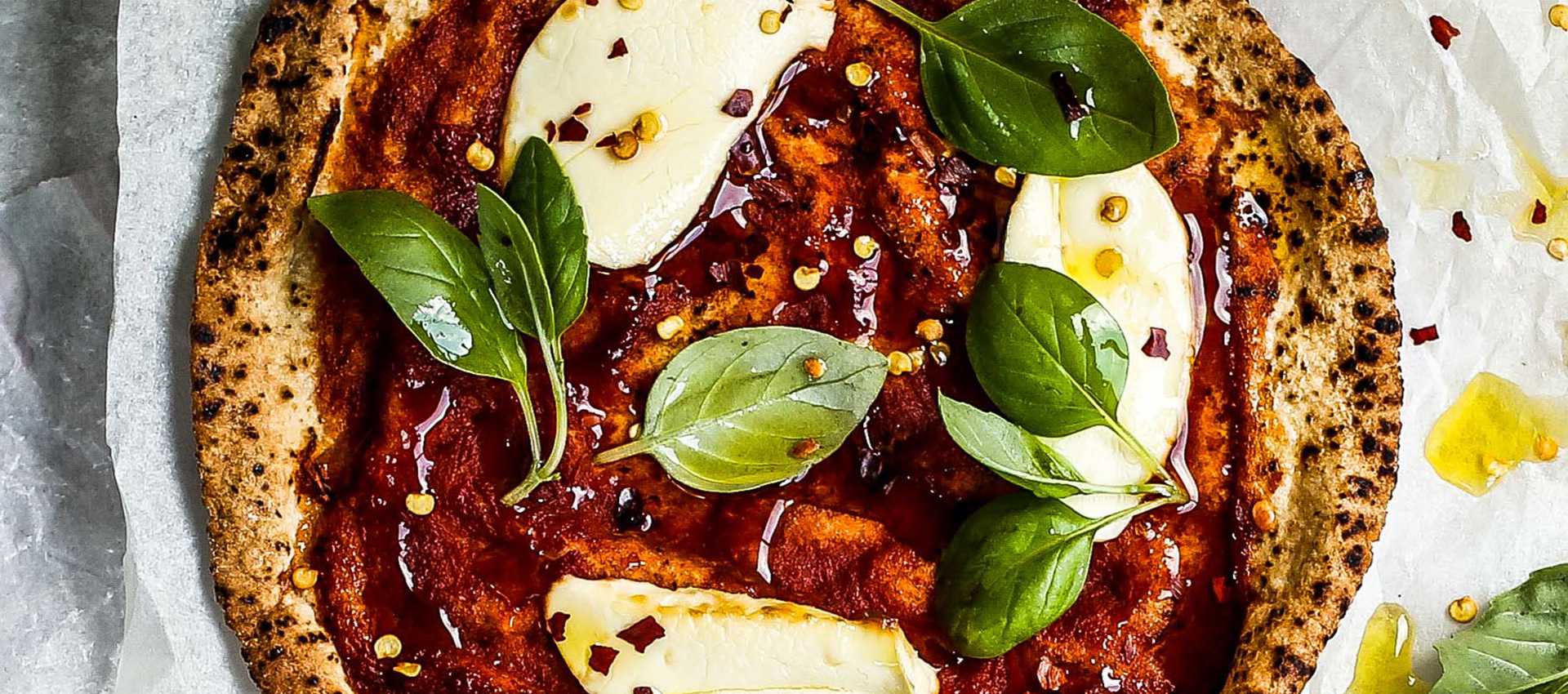 Pita bread pizza margherita