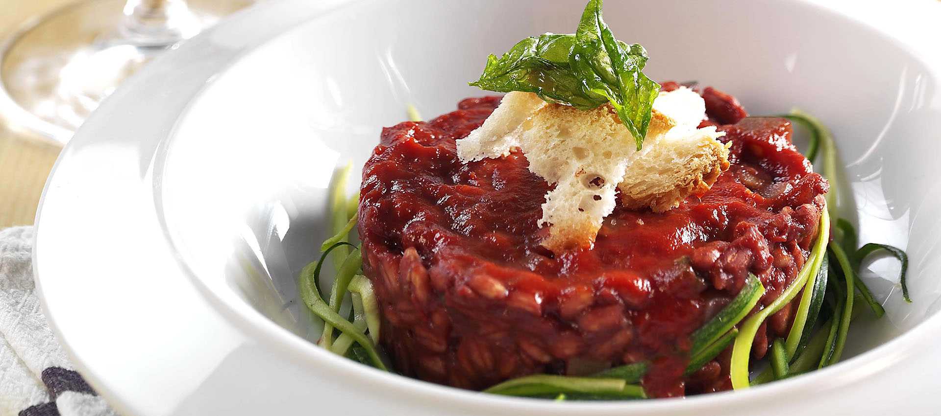 Orzo al porto con passata di pomodoro Orzo al porto con passata di pomodoro