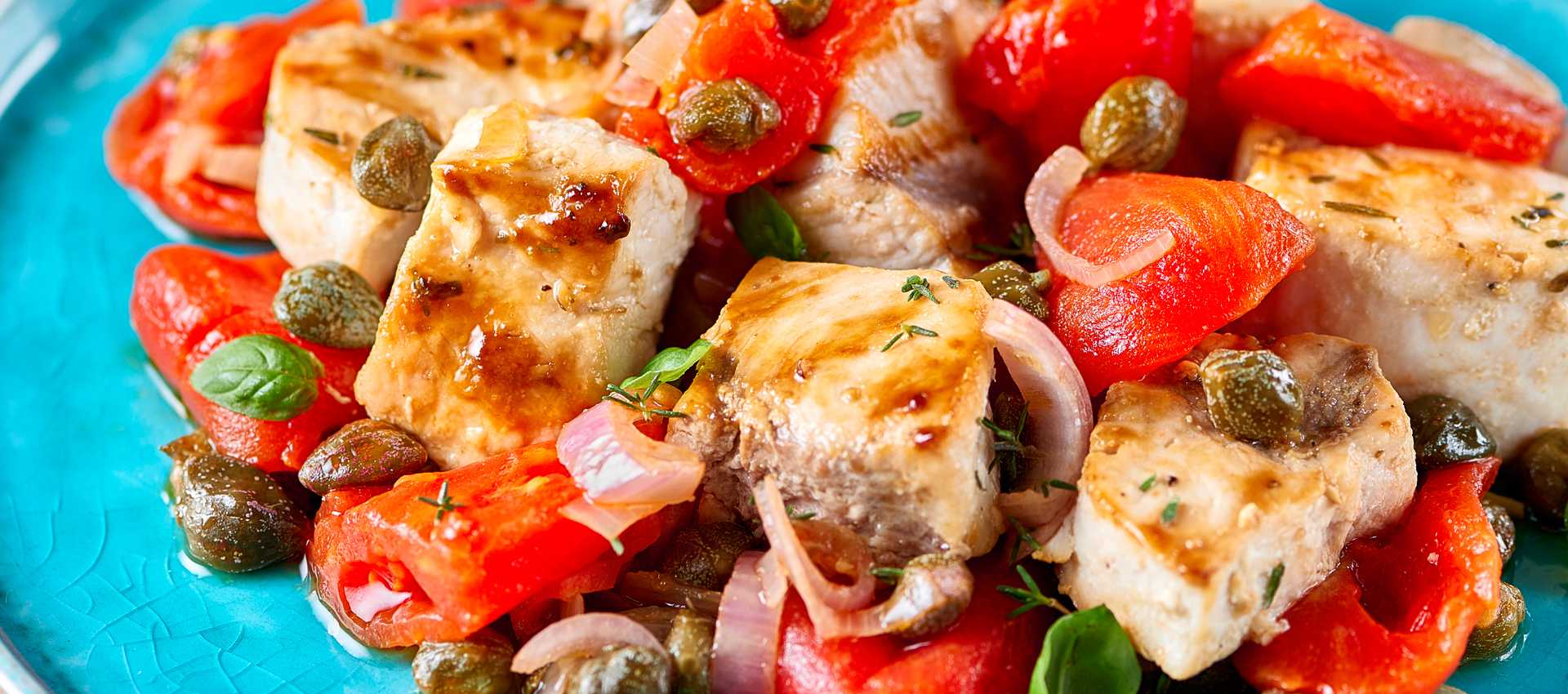 Cubetti di pesce spada alla mediterranea