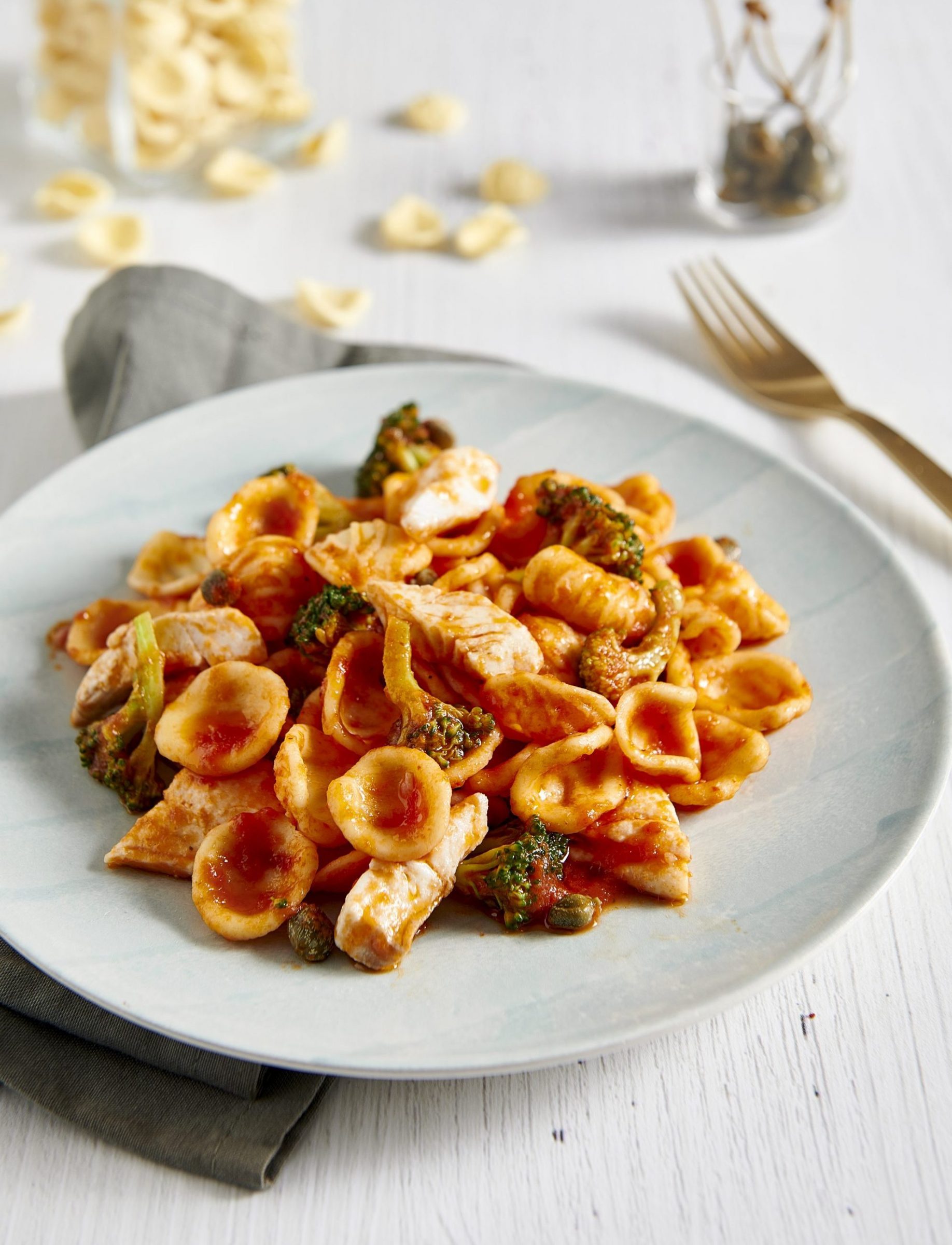 Orecchiette di mare con broccoli e capperini