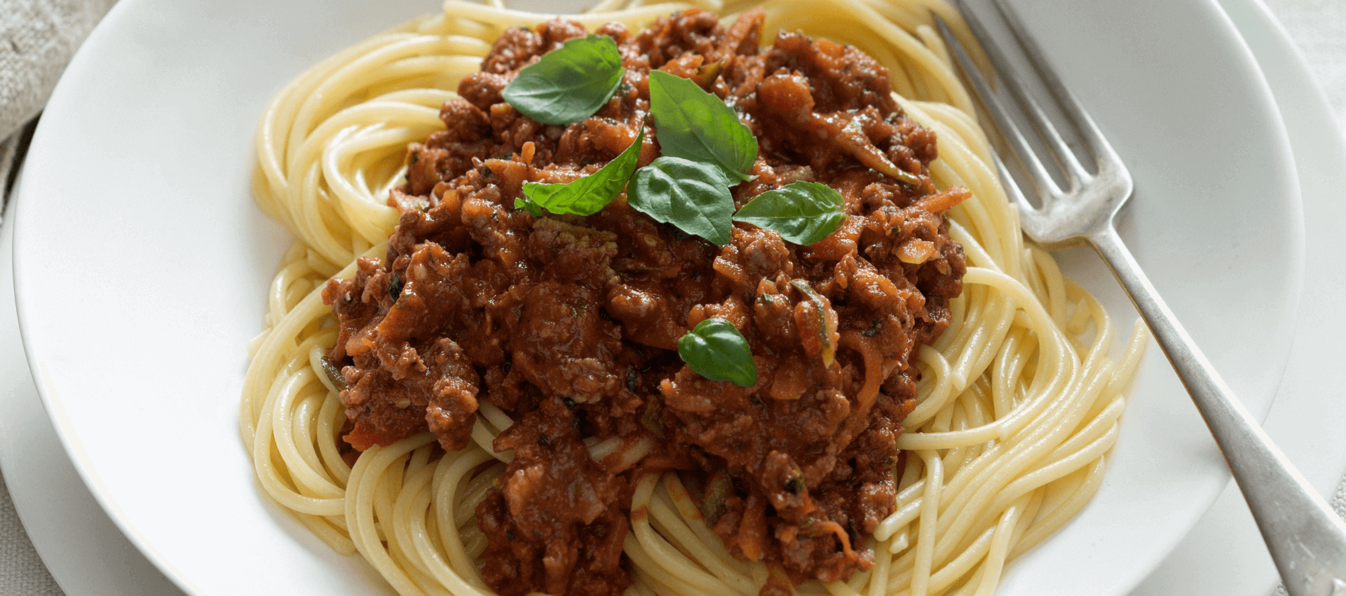 Healthy spaghetti bolognese