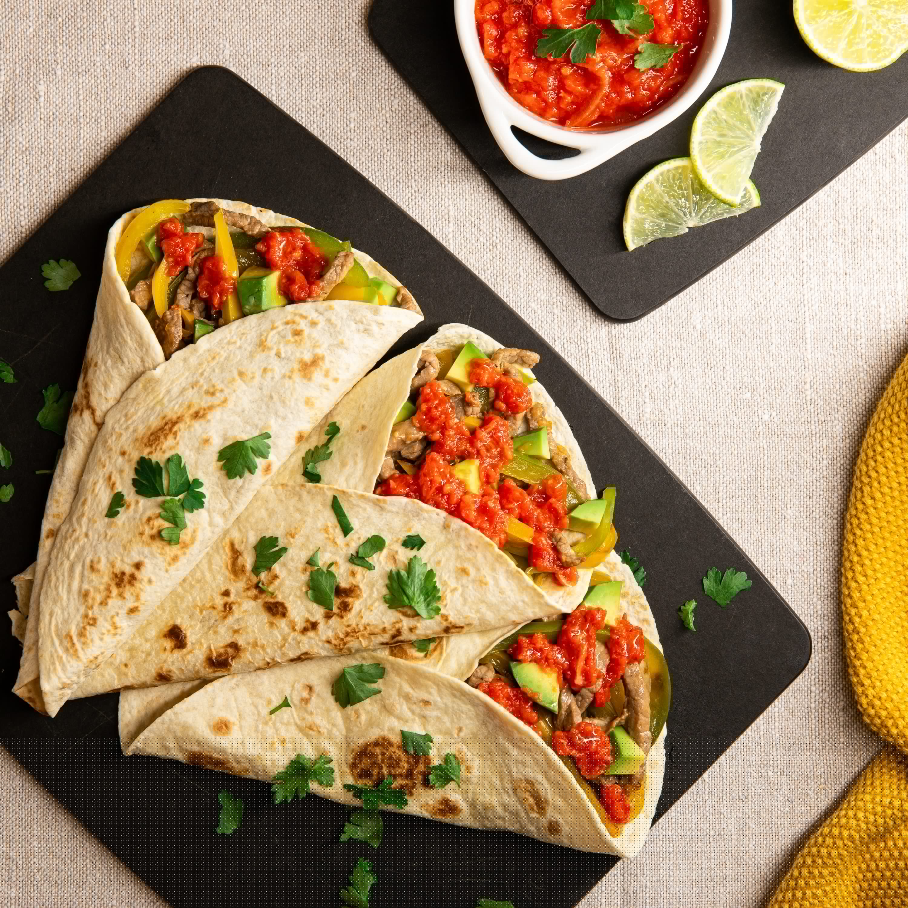 Biff-fajitas av storfekjøtt og Polpa-tomater tomat